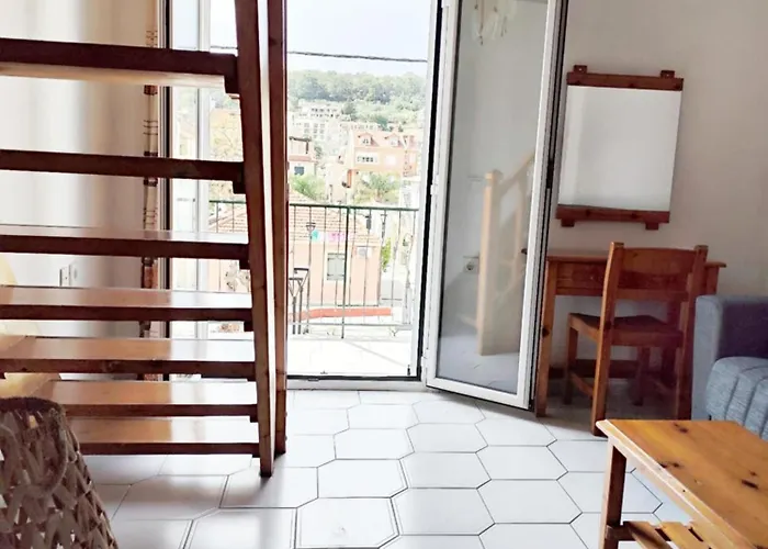 Homeric Poems アパート *