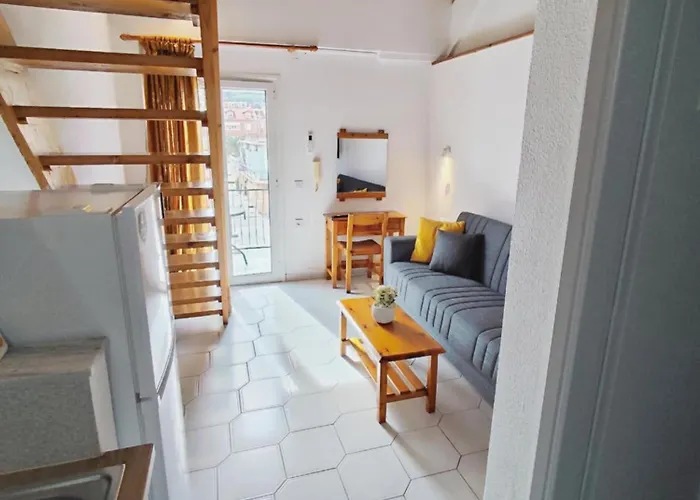 アパート Homeric Poems アルゴストリオン